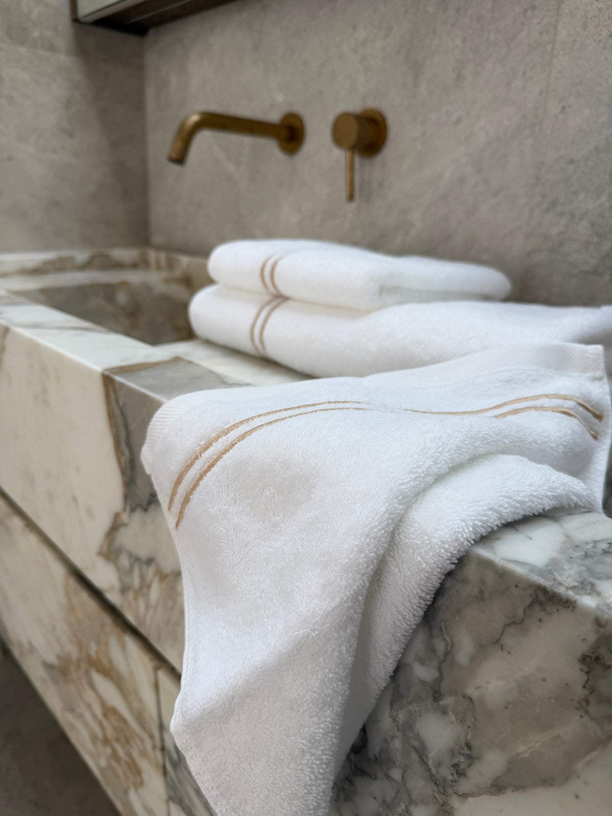 THE REGENT TOWELS