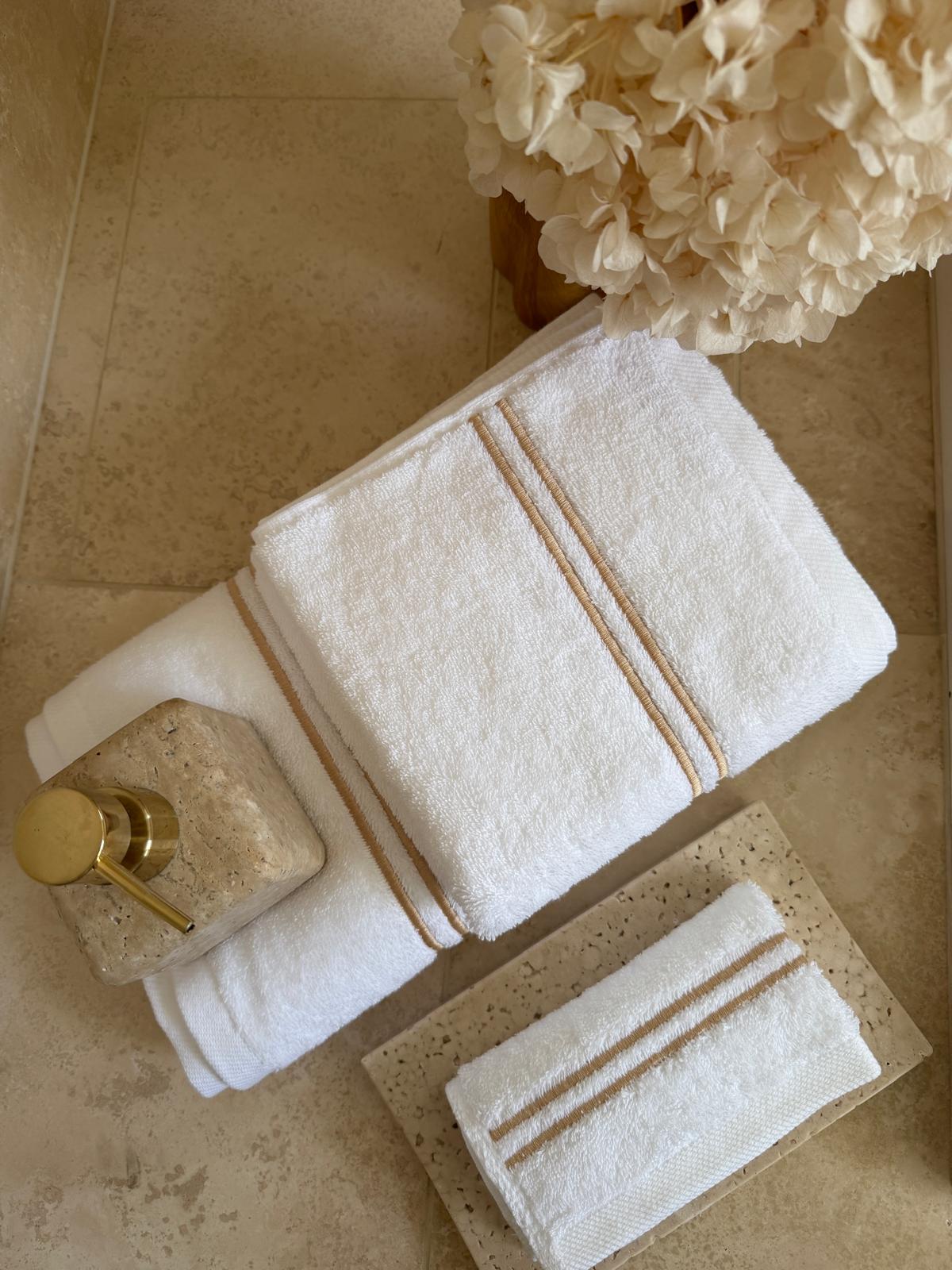 THE REGENT TOWELS